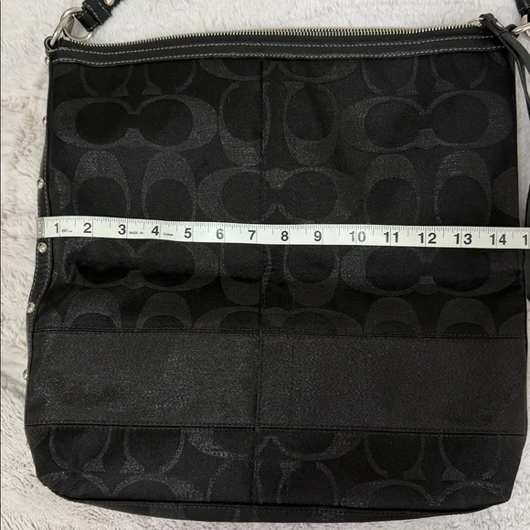 Coach Shoulder Bag - Picture 4 of 6